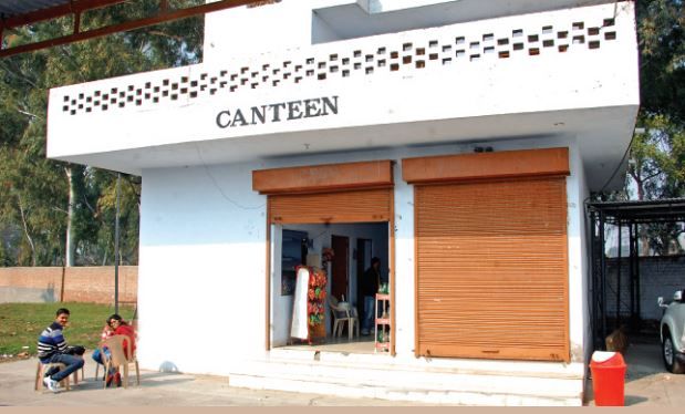 C.R. Law College Cafeteria / Mess