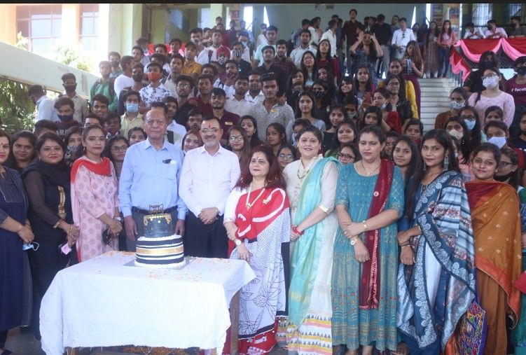 Institute of Management & Technology, Faridabad Others(13)