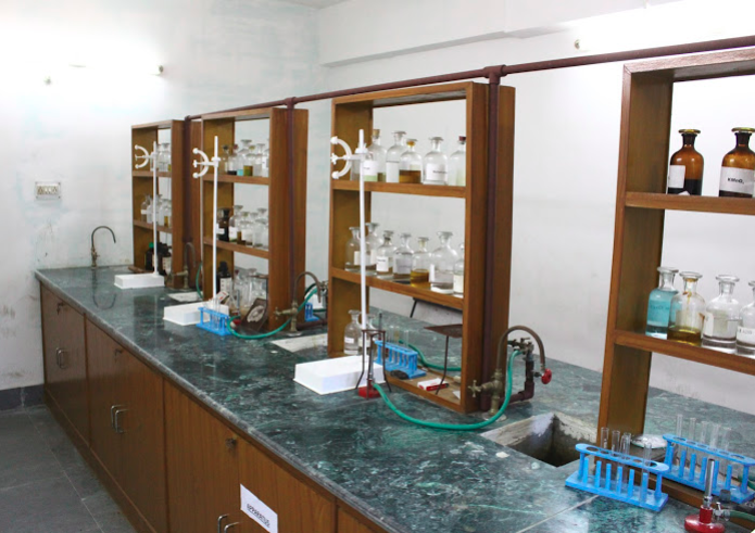 GIIT Professional College Labs(2)