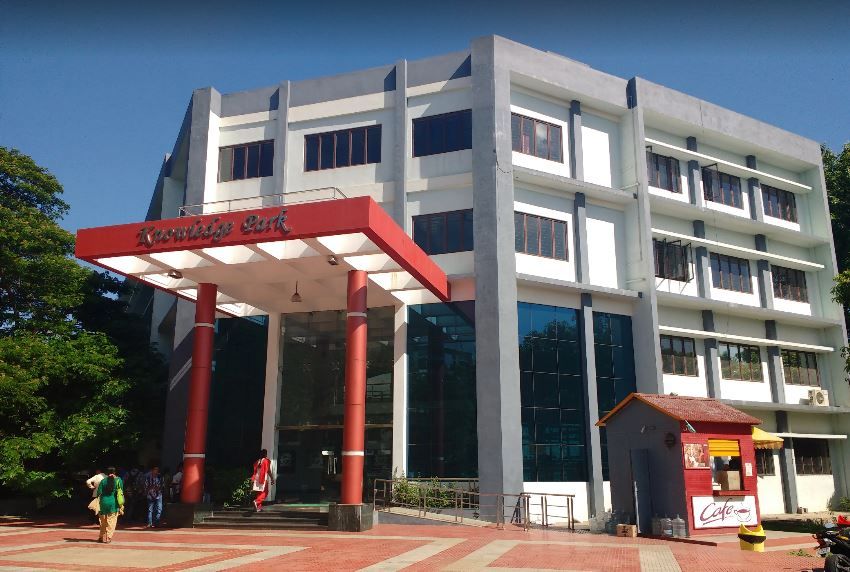 College of Engineering Guindy Library(1)