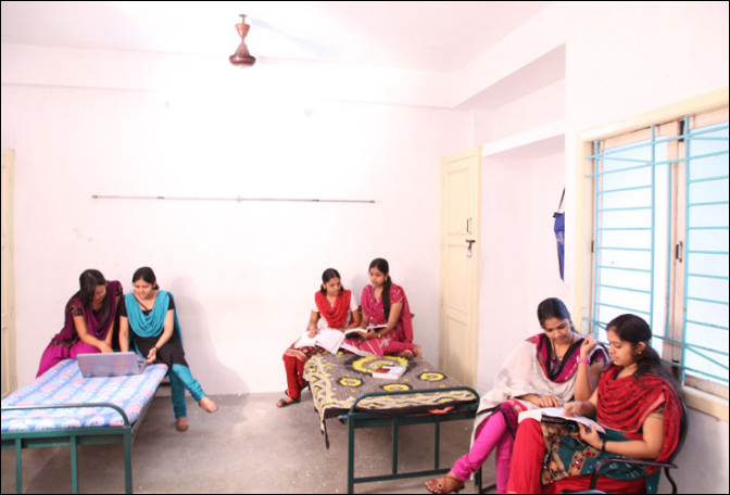 Dhanalakshmi Srinivasan Engineering College - DSEC Hostel Room