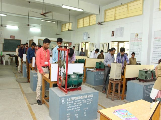 Gayatri Vidya Parishad College of Engineering Labs(3)