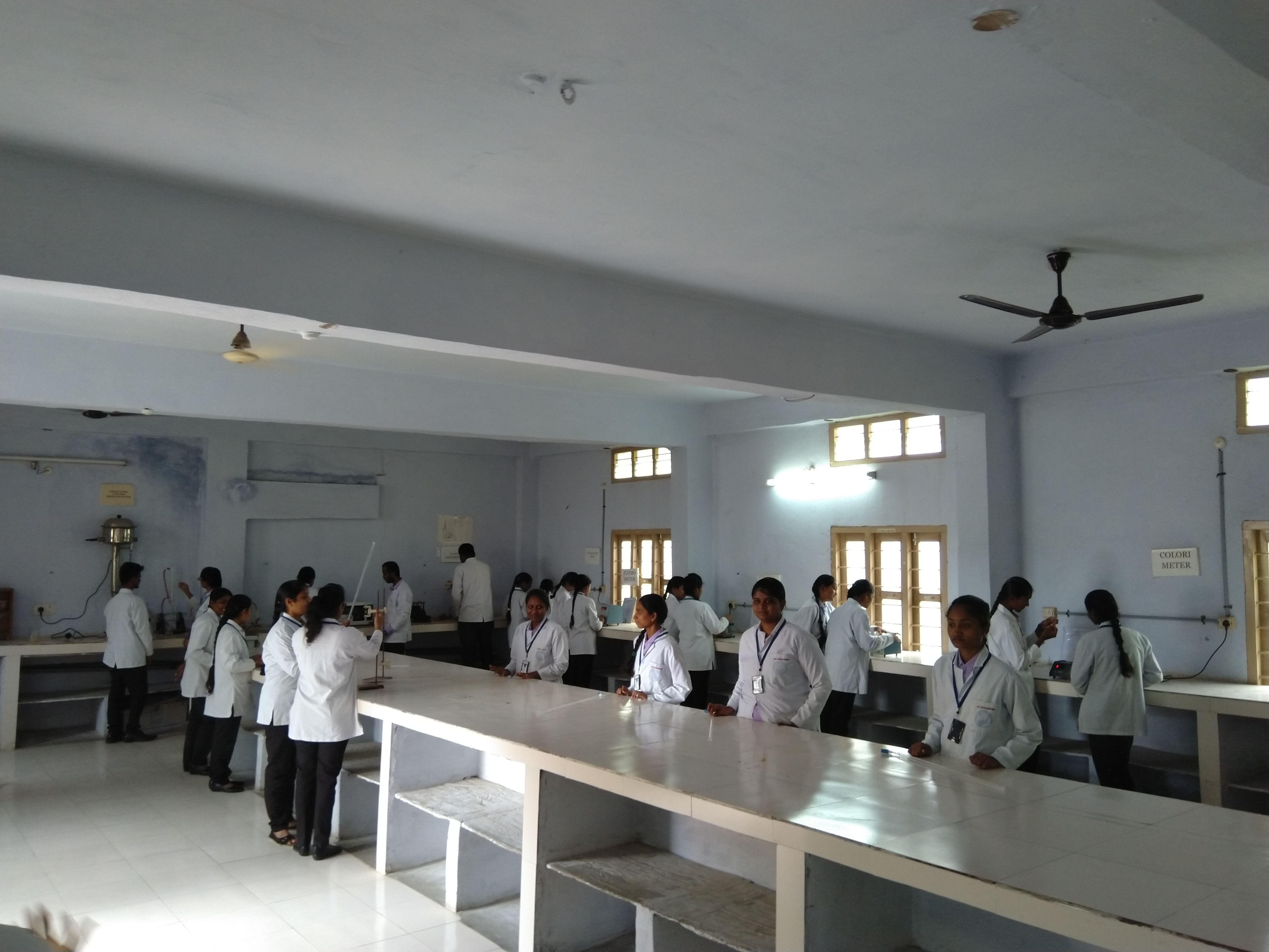 Aurobindo College of Pharmaceutical Sciences Labs