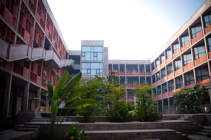 Amrut Mody School of Management Campus Building(3)