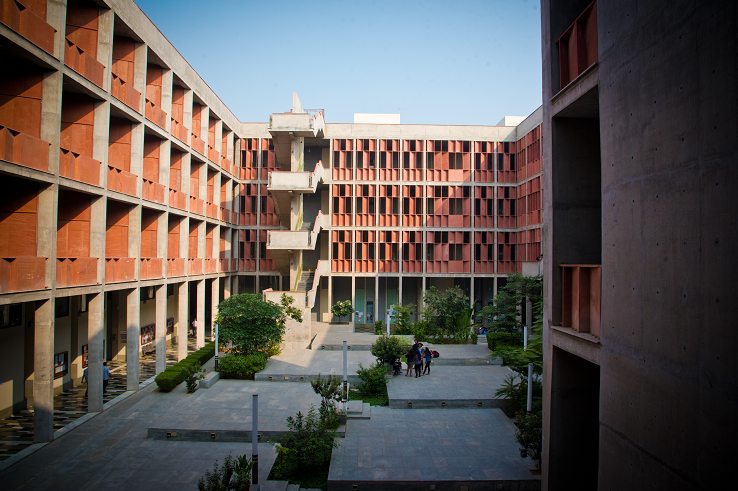 Amrut Mody School of Management Campus Building(4)