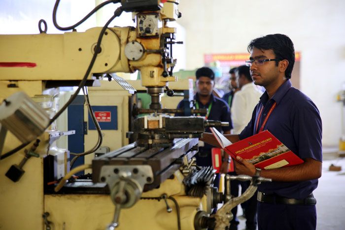 Apollo Engineering College Labs(8)