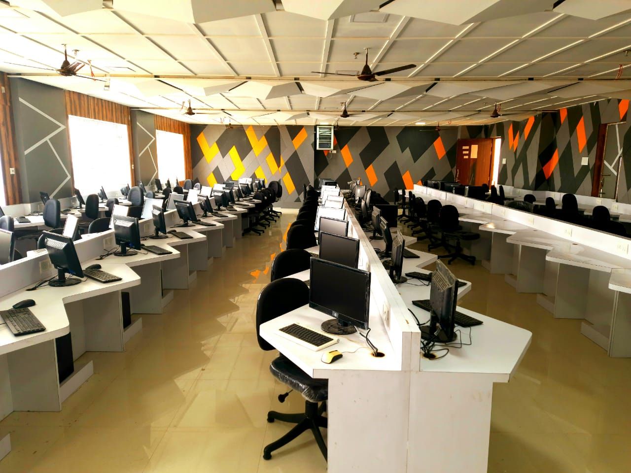 JIS University Labs(5)