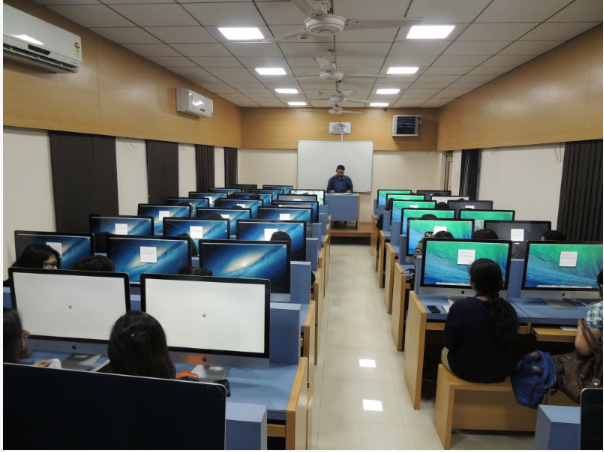 Shri Shikshayatan College Labs