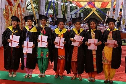 Tara Vivek College Convocation