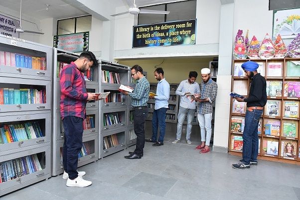 Tara Vivek College Library