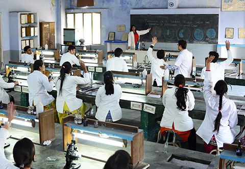 Santosh Dental College and Hospital Labs(3)