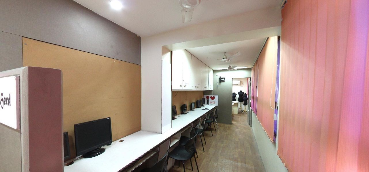 International Institute of Fashion Design Pune Labs(5)