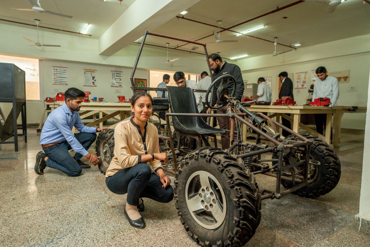 KR Mangalam University Labs(4)