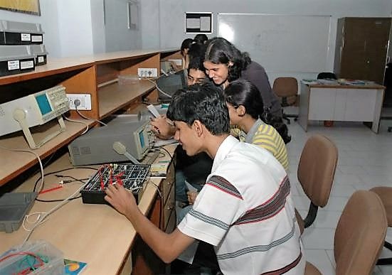 Guru Tegh Bahadur Institute of Technology Labs(2)