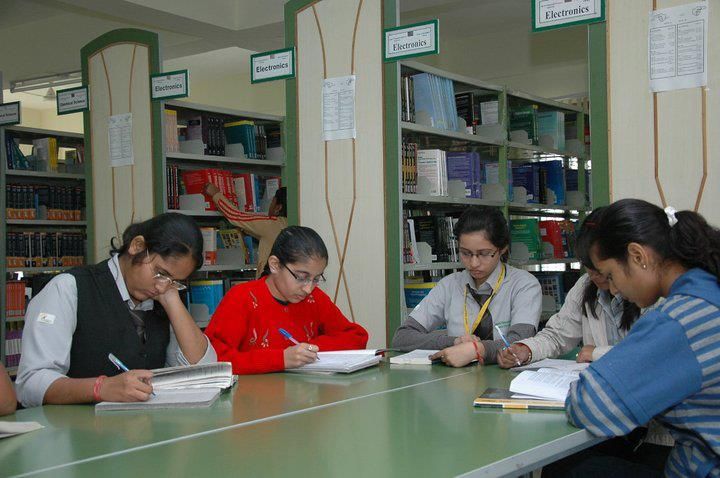 Jayoti Vidyapeeth Women's University Library