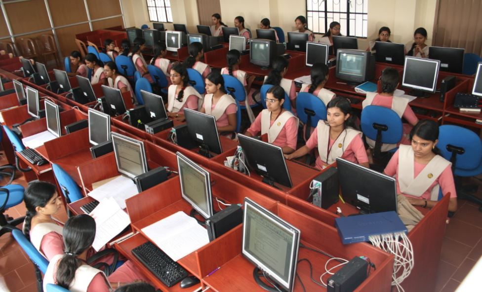 Chinmaya Arts and Science College For Women Labs