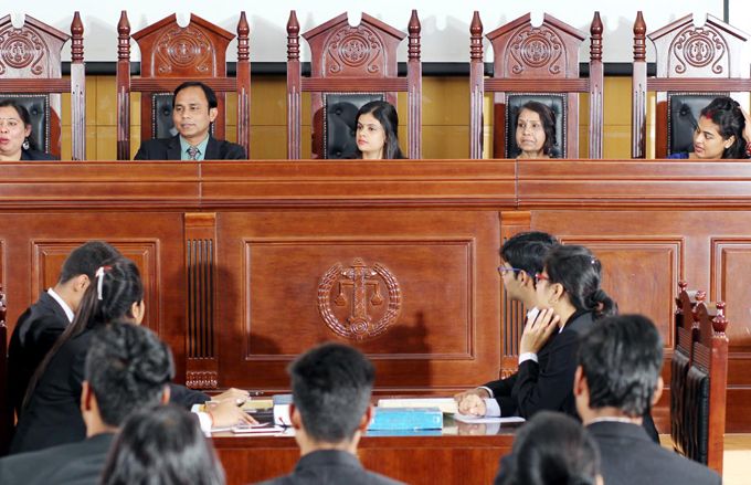 Amity University Lucknow Moot Court