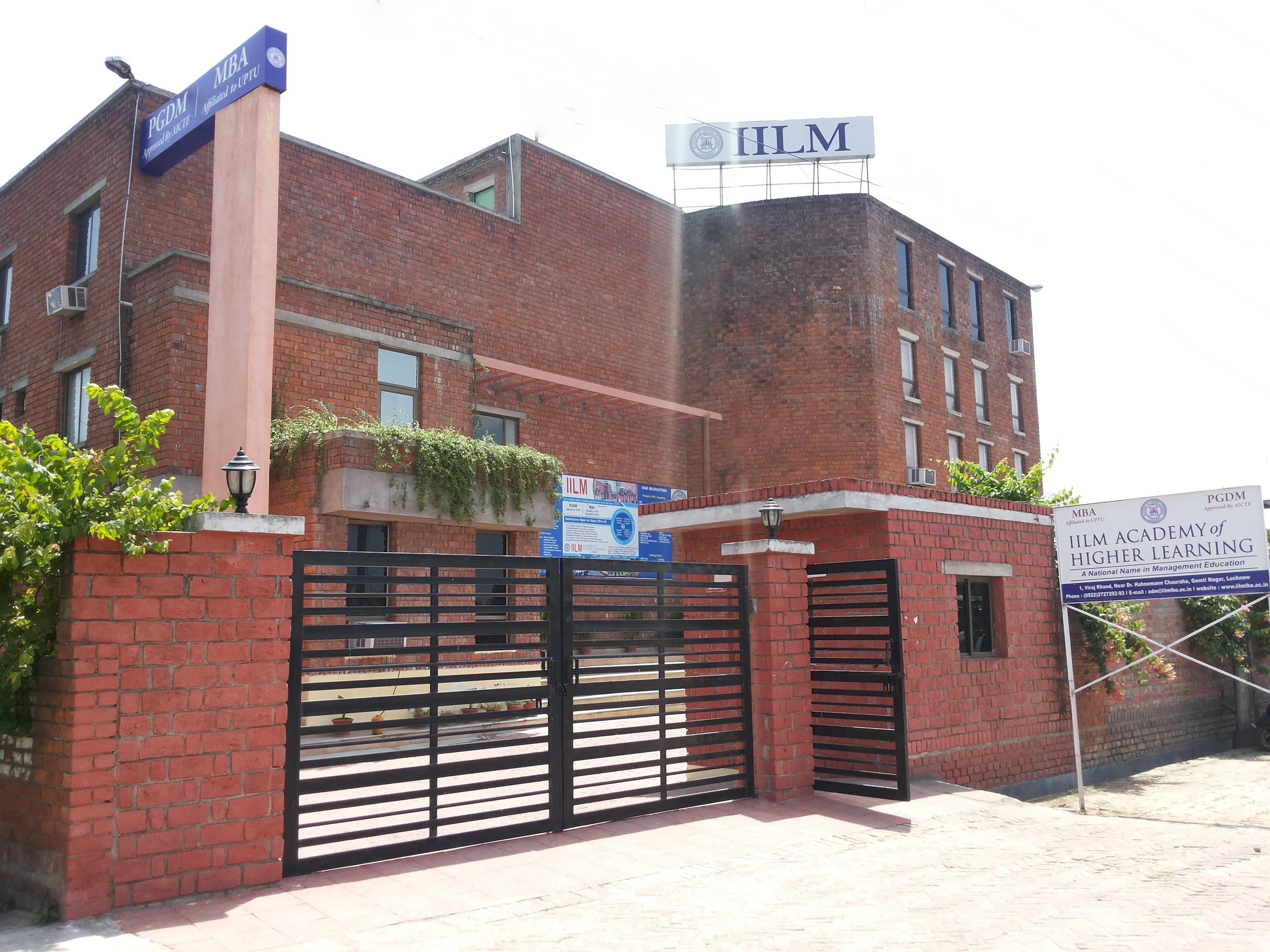 IILM Lucknow Campus Building(2)