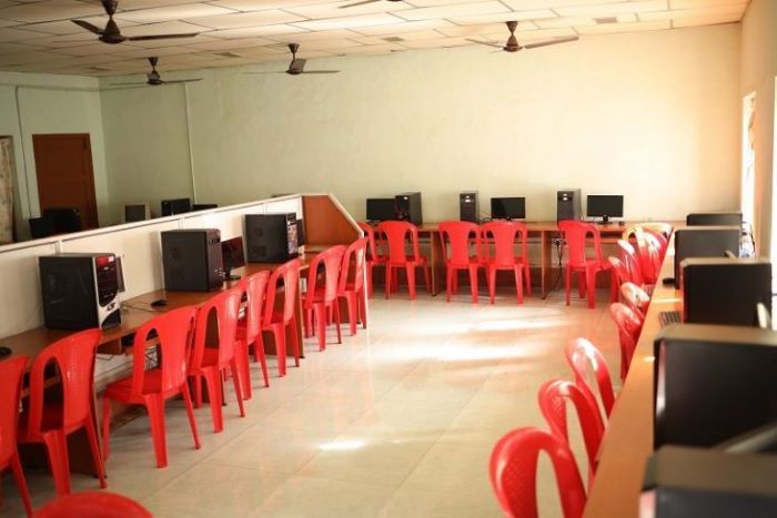 Ettumanoorappan College Labs