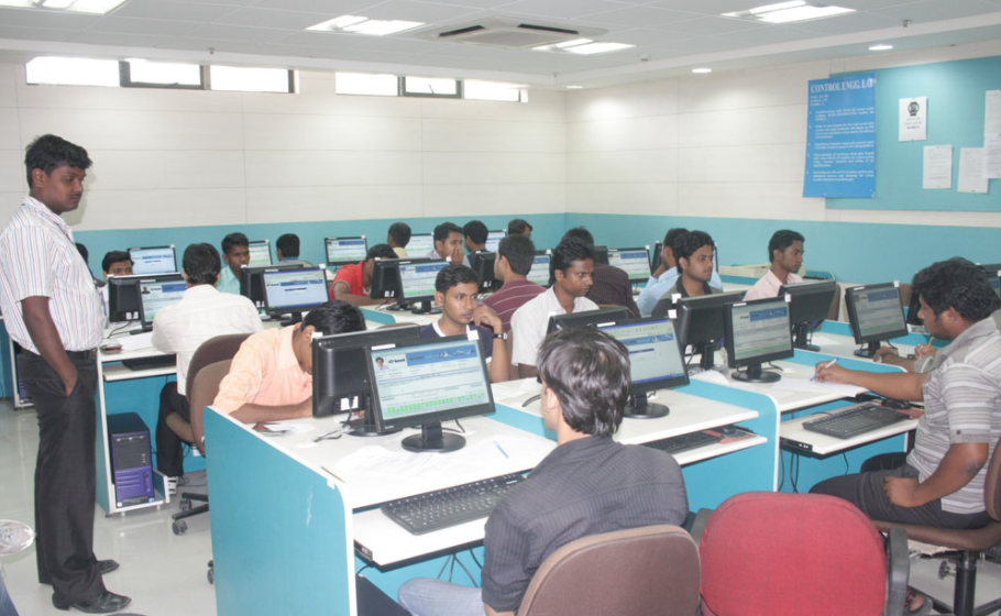 Heritage Institute of Technology Labs(3)