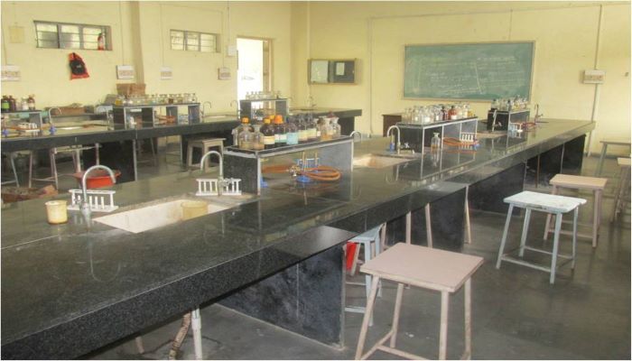 Channabasweshwar Pharmacy College Labs(1)