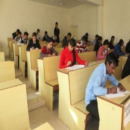 Shridhar University (SU) Classroom