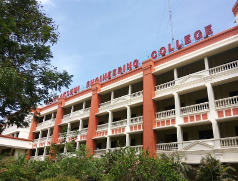 Rajalakshmi Engineering College Main Building(2)