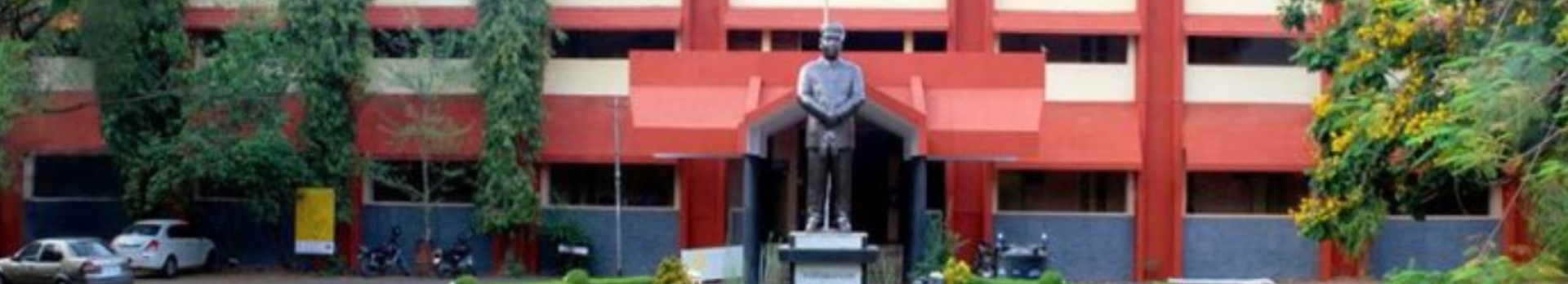 Vaidyaratnam P.S. Varier Ayurveda College Main Building(1)
